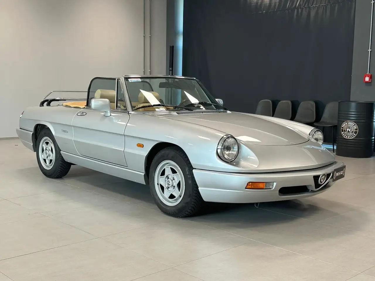 Alfa Romeo Spider 1.6, foto 2