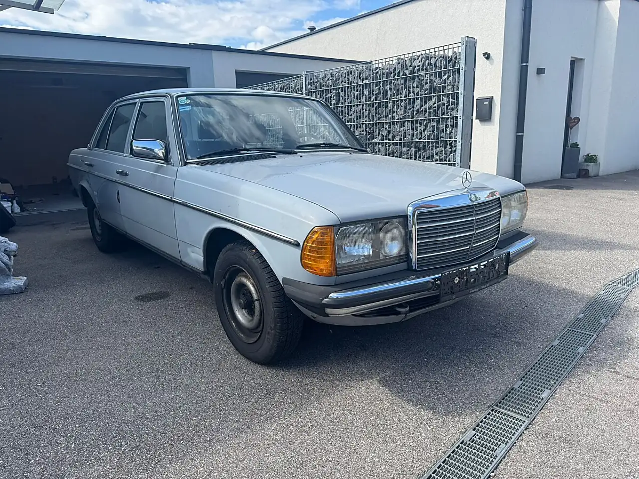 Mercedes-Benz 230, foto 3