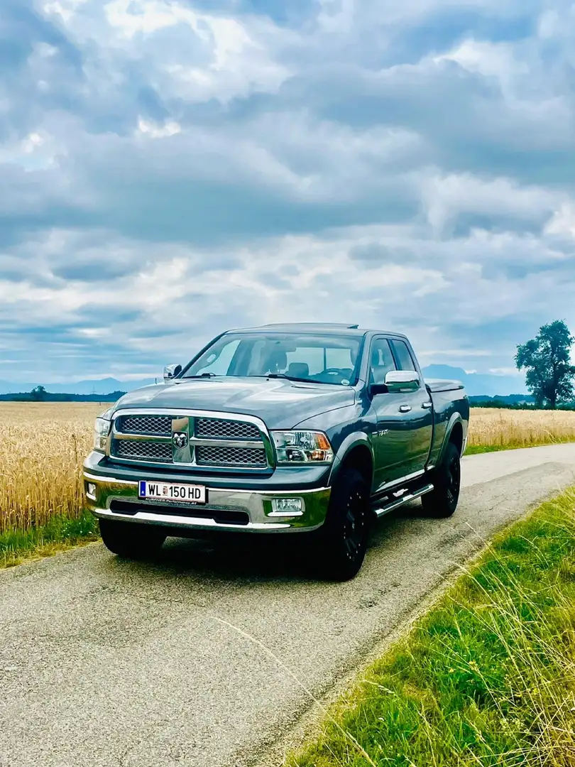 RAM 1500 Grau - 1