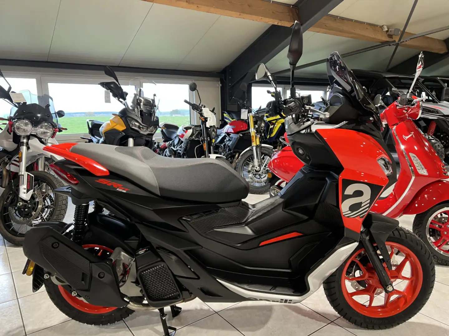 Aprilia SR 125 GT SPORT RED Rouge - 1
