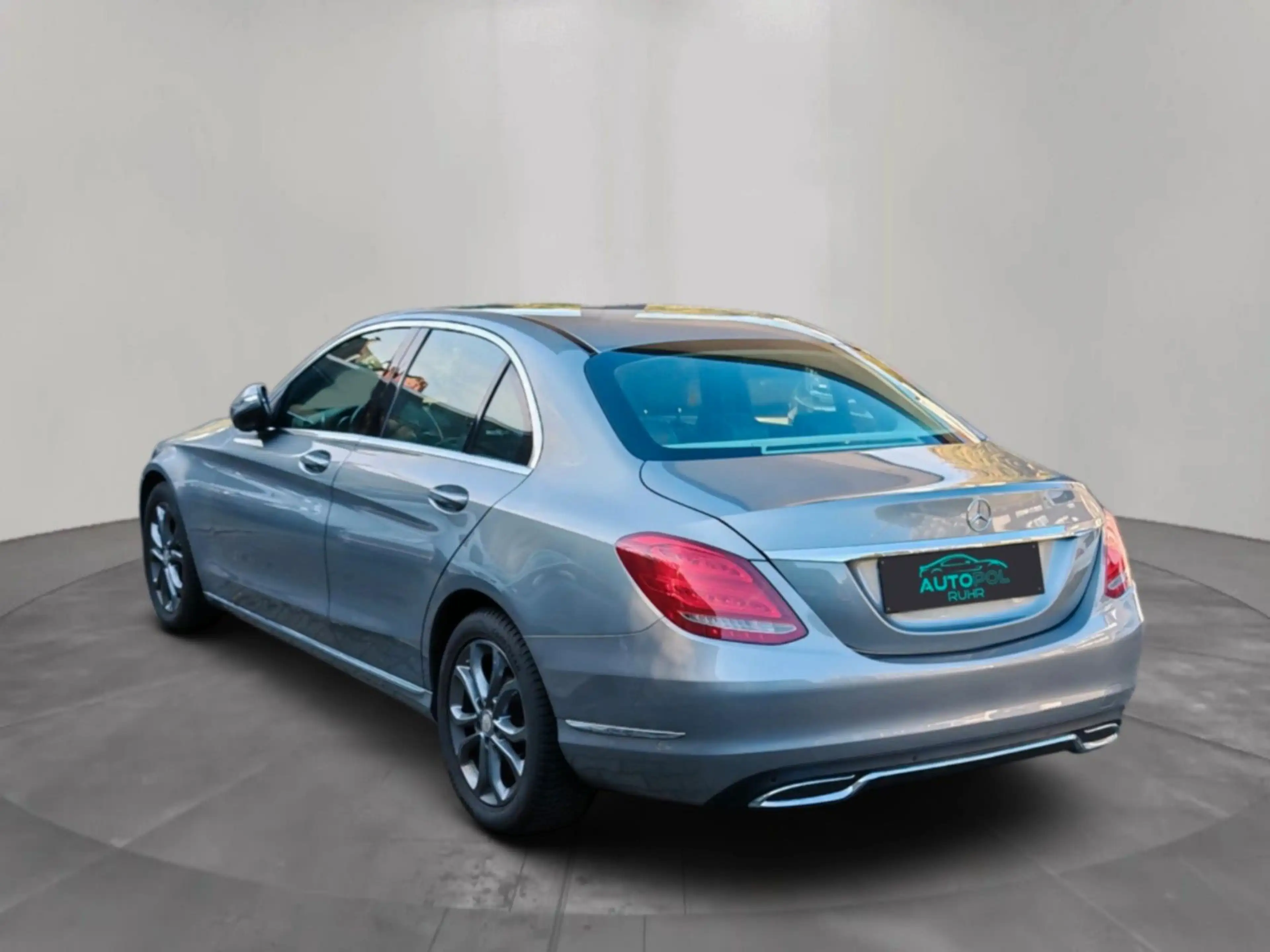 Mercedes-Benz C 200 CGI Avantgarde Comand LED PDC — photo 2