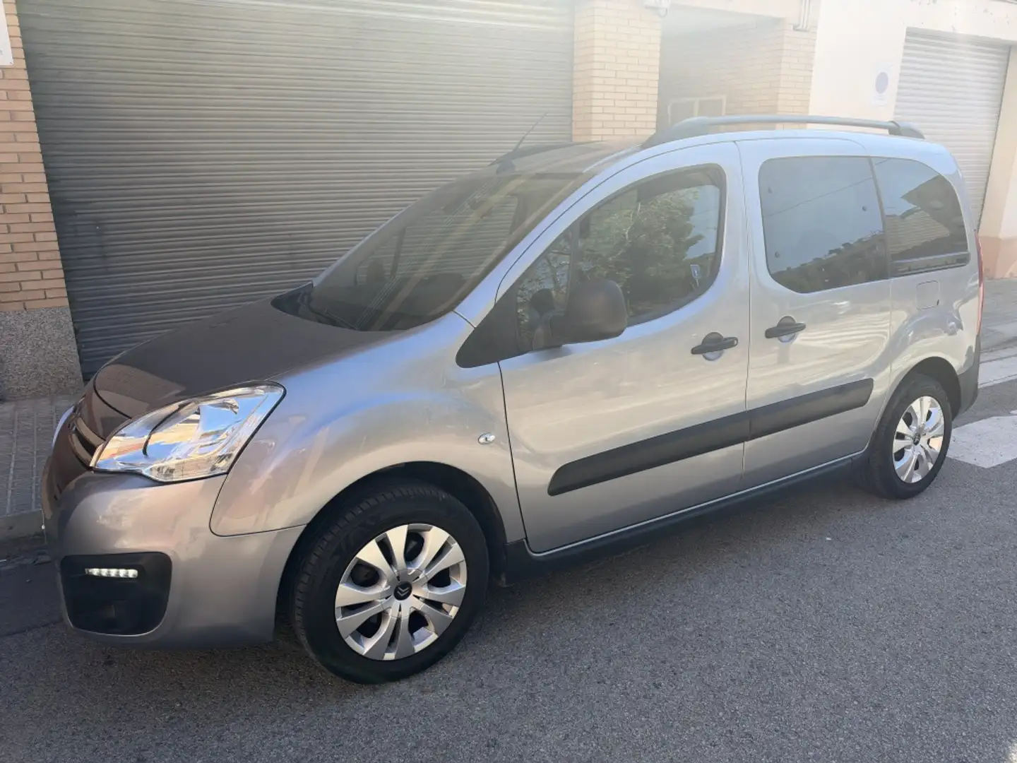 Citroen Berlingo BlueHDi S&S Talla M Feel 100 Gris - 1