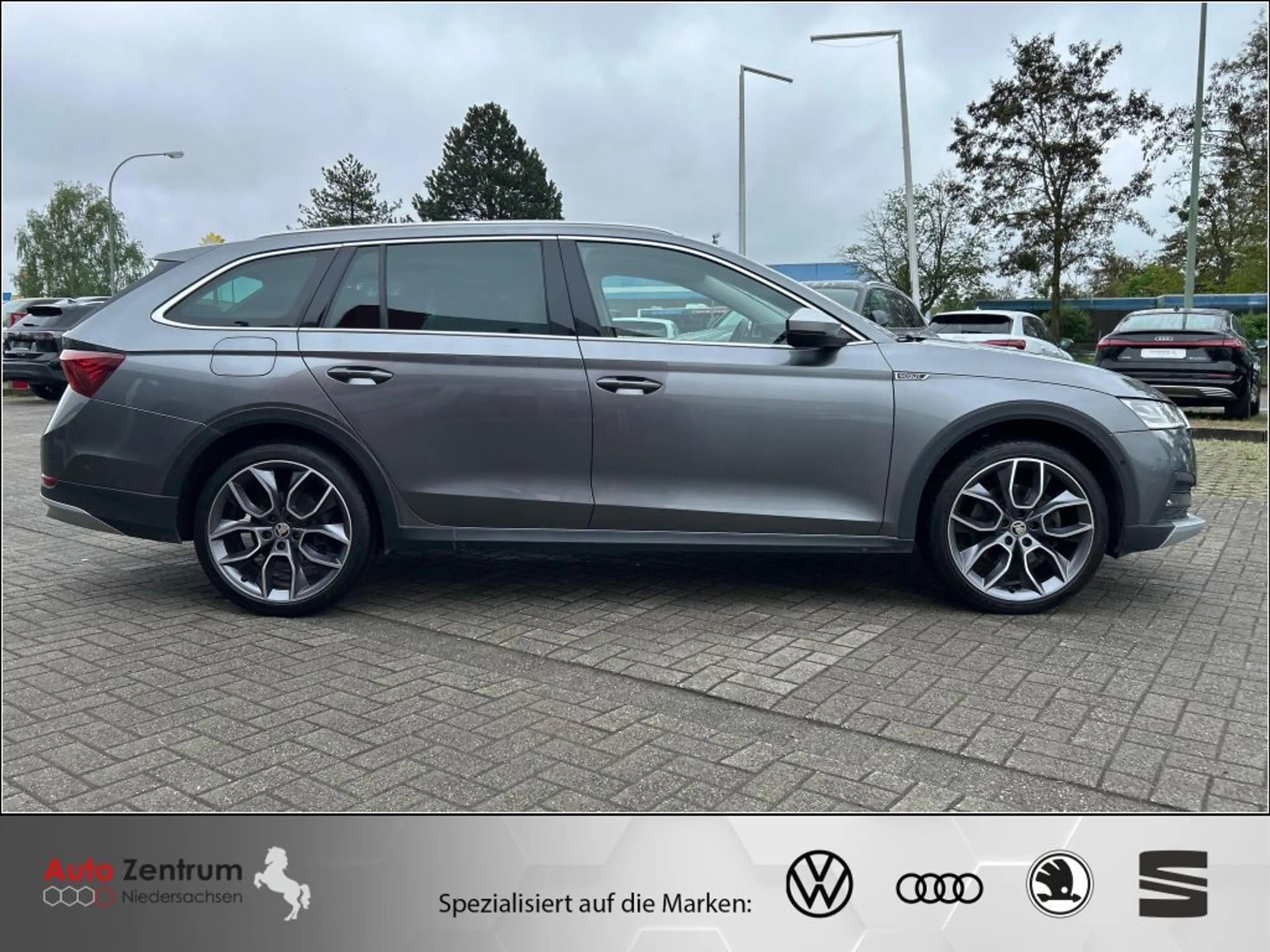 Skoda Octavia Combi 2.0 TDI DSG 4x4 Scout — photo 4