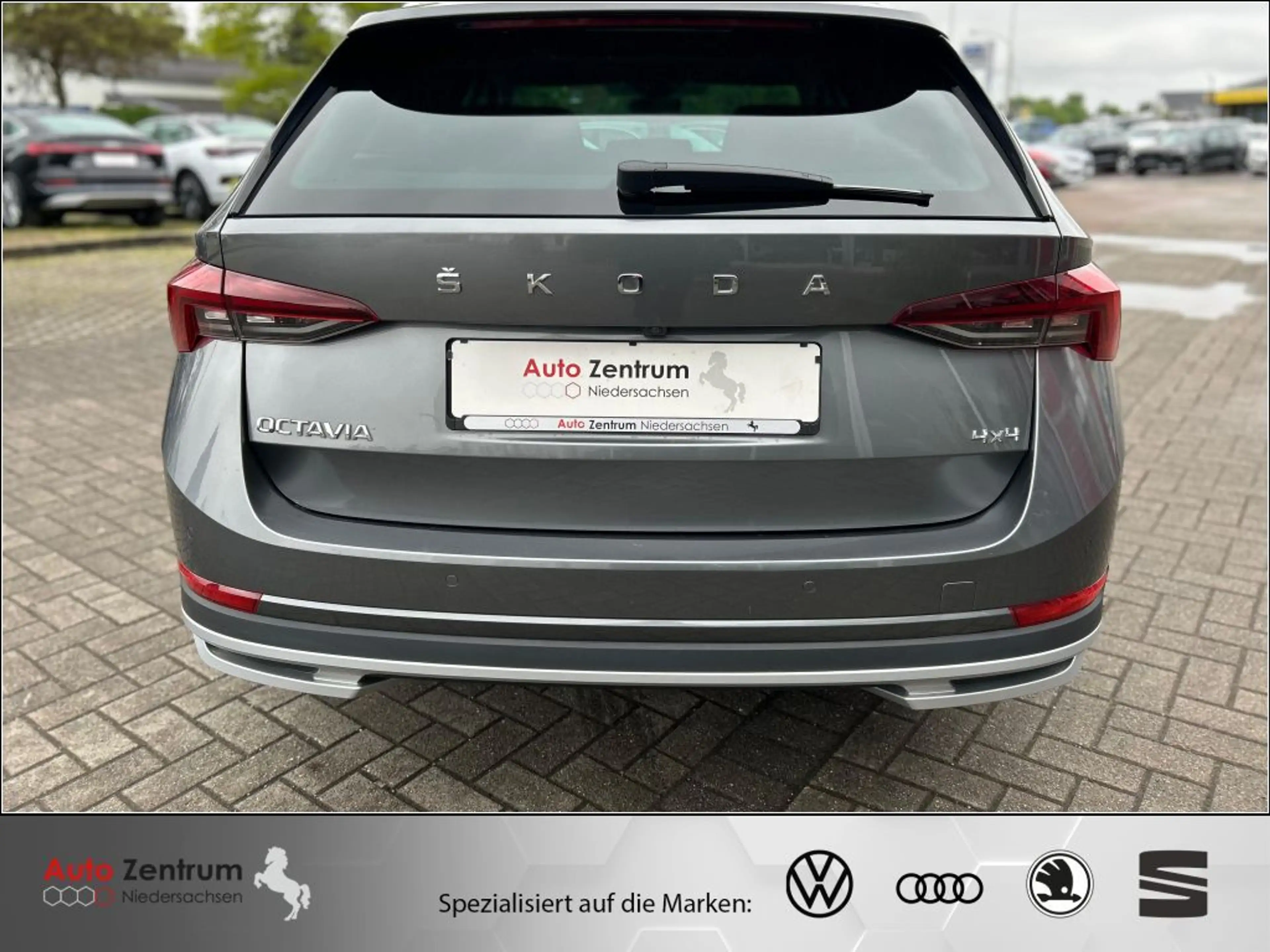Skoda Octavia Combi 2.0 TDI DSG 4x4 Scout — photo 6