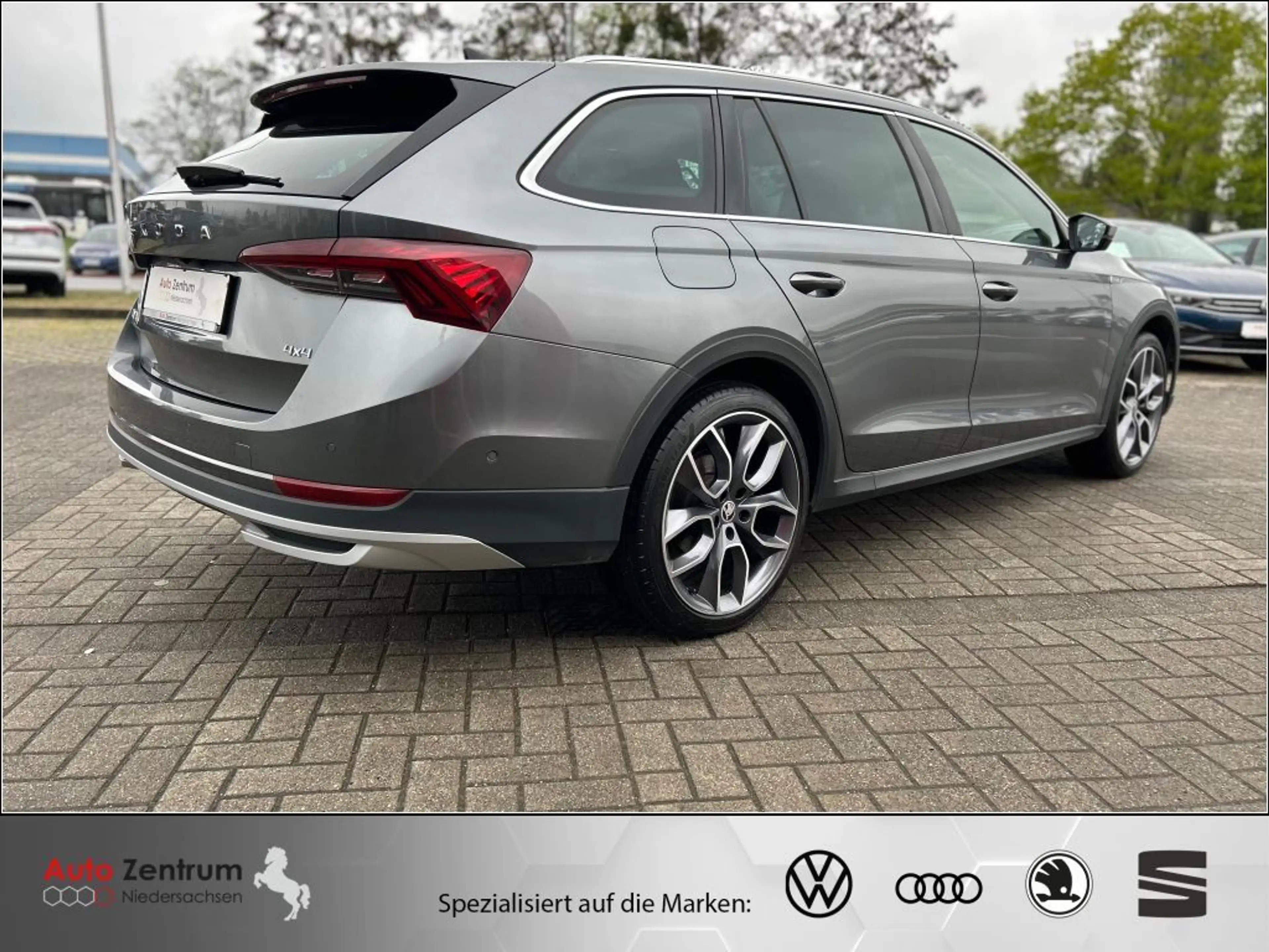 Skoda Octavia Combi 2.0 TDI DSG 4x4 Scout — photo 5