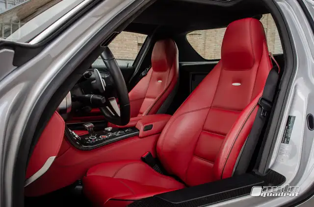 Mercedes-Benz SLS AMG Coupe österr. Erstauslieferung, CarbonPaket Ansicht 9