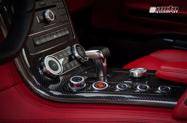 Mercedes-Benz SLS AMG Coupe österr. Erstauslieferung, CarbonPaket Ansicht 8