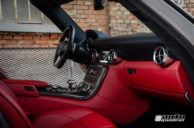 Mercedes-Benz SLS AMG Coupe österr. Erstauslieferung, CarbonPaket Ansicht 12