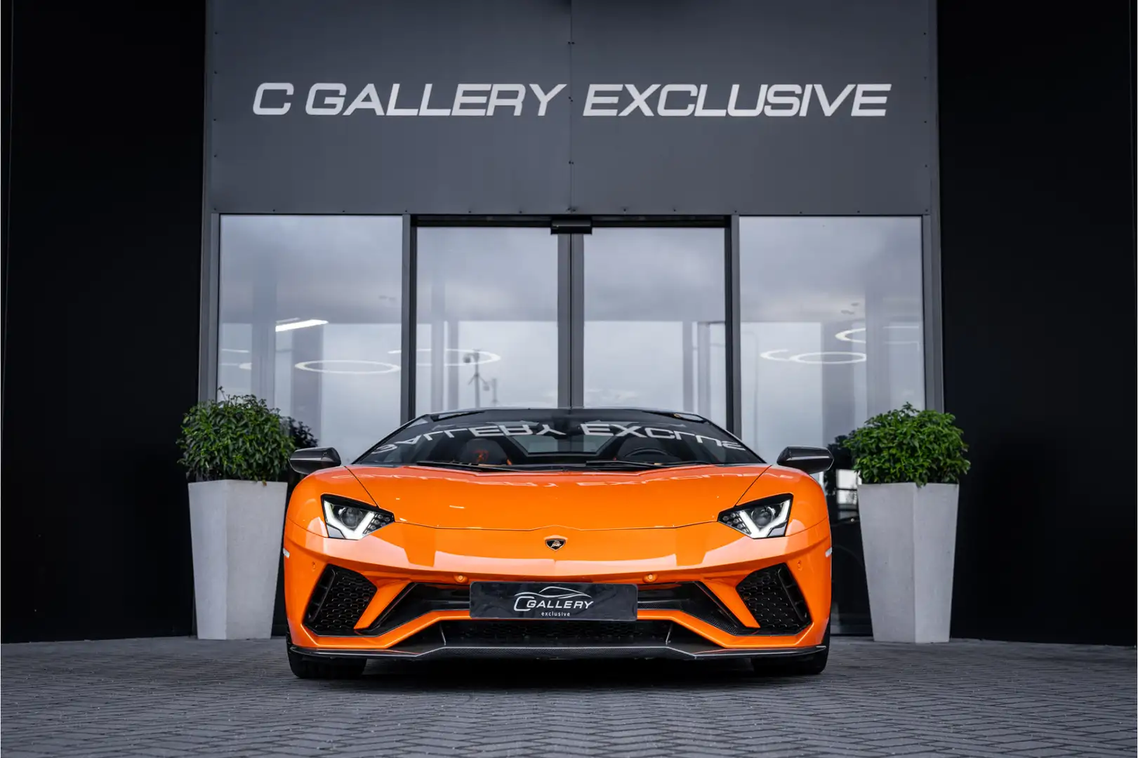 Lamborghini Aventador 6.5 V12 S - Roadster | Lift | Personam + Carbon Pa Orange - 2