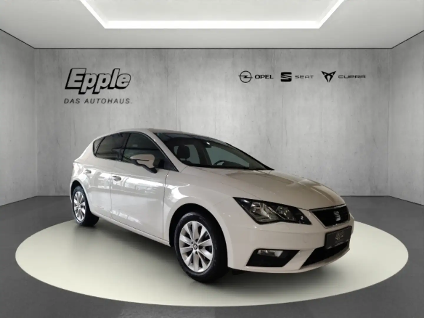 SEAT Leon Style AHK-abnehmbar PDC hi. Winterpaket Bluetooth Weiß - 1