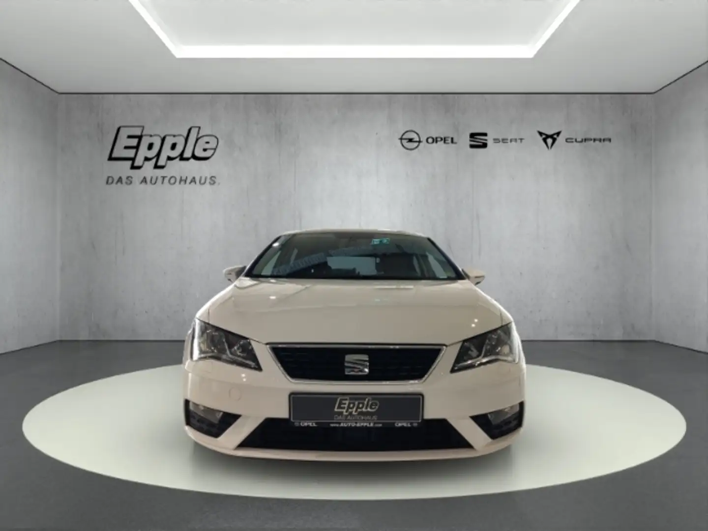 SEAT Leon Style AHK-abnehmbar PDC hi. Winterpaket Bluetooth Weiß - 2