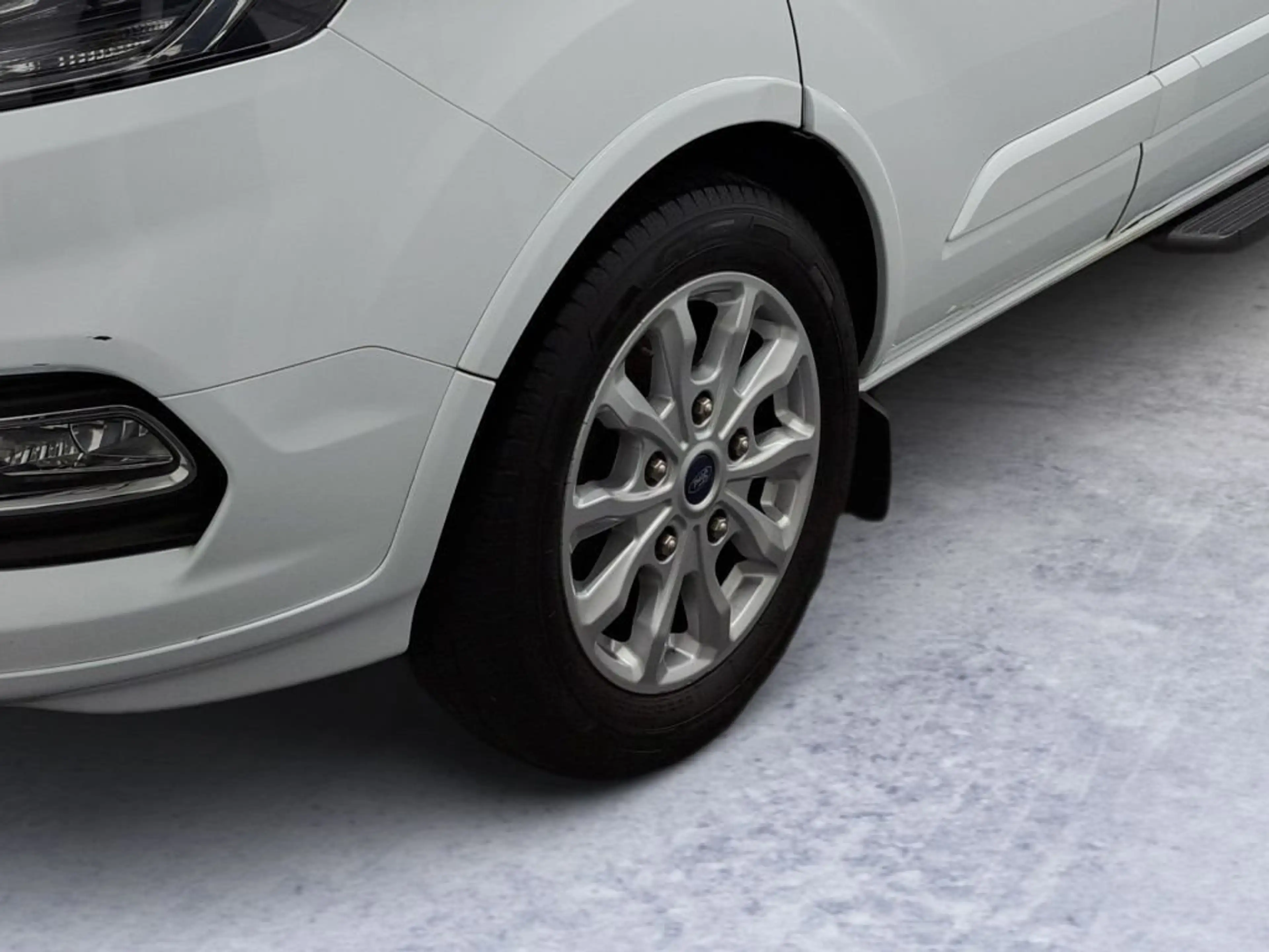Ford Tourneo Custom 320 L2 Titanium PDC SHZ ACC Xenon — photo 6