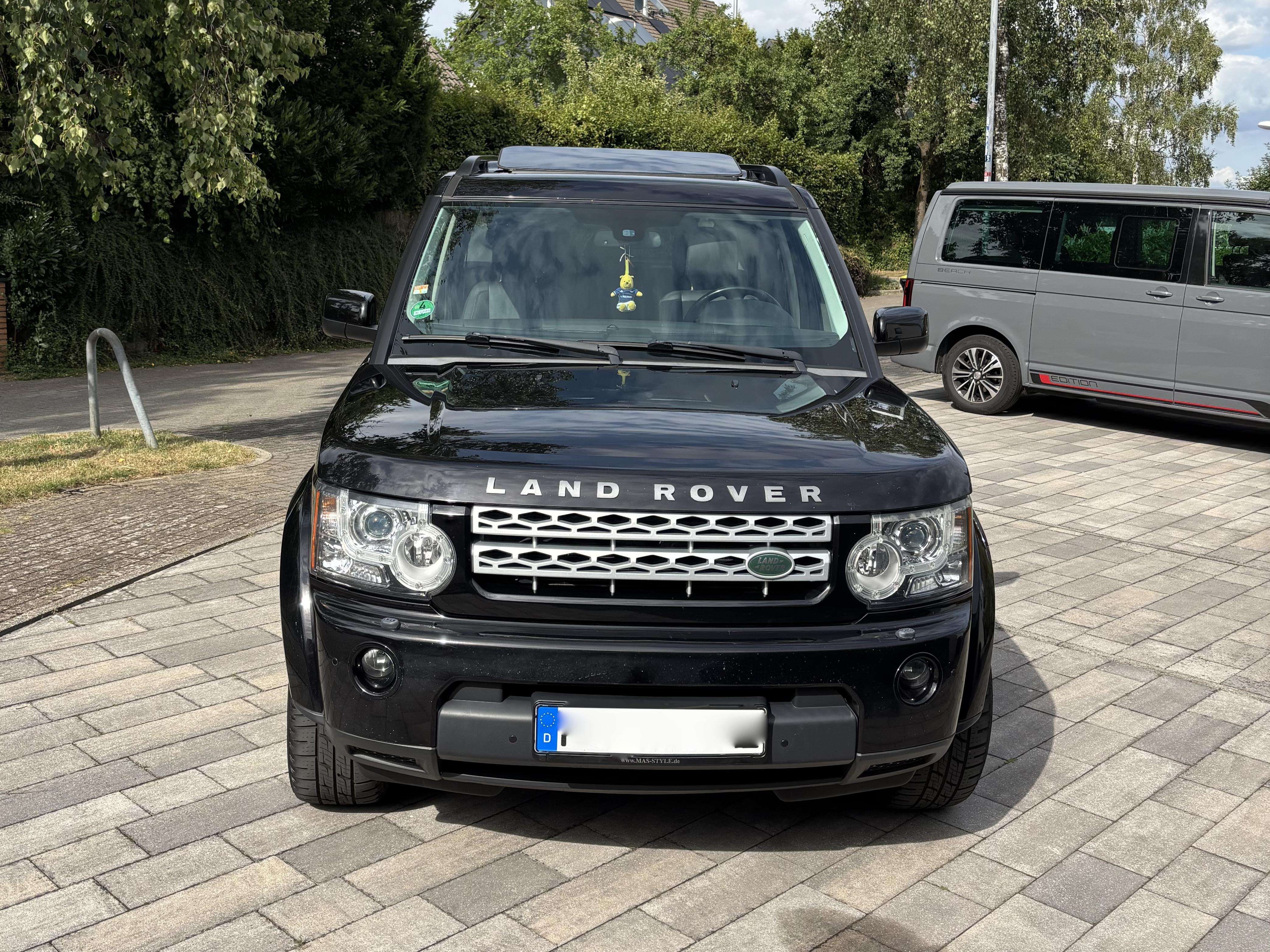 Second hand Land Rover Discovery 3.0