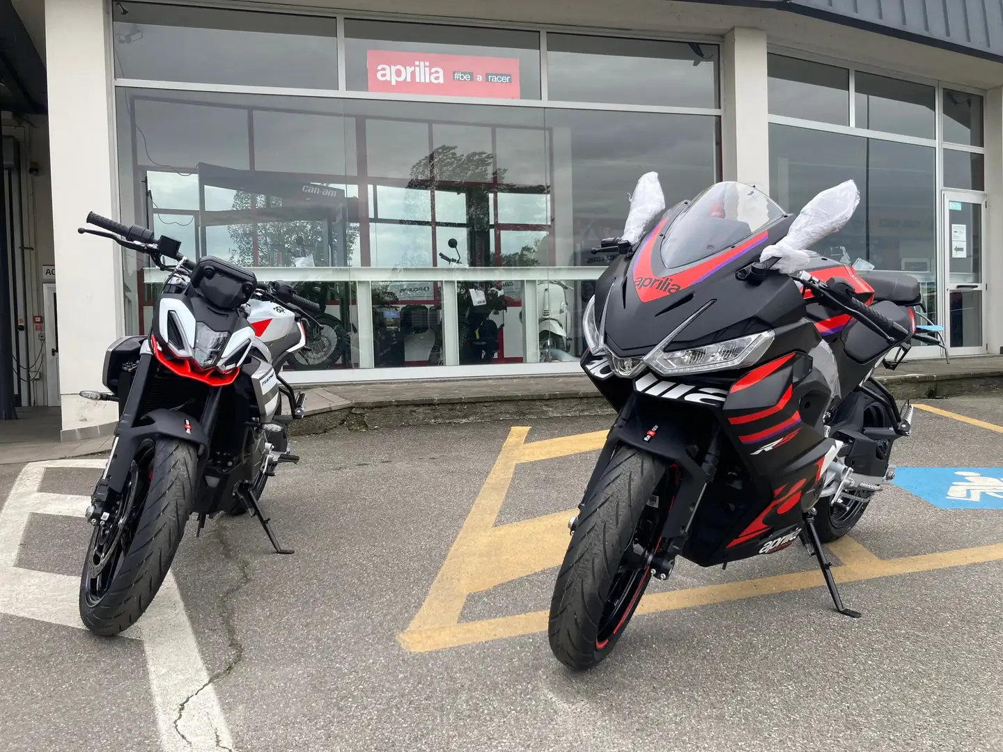 Aprilia Tuono tuono 457 2025 Alb - 2