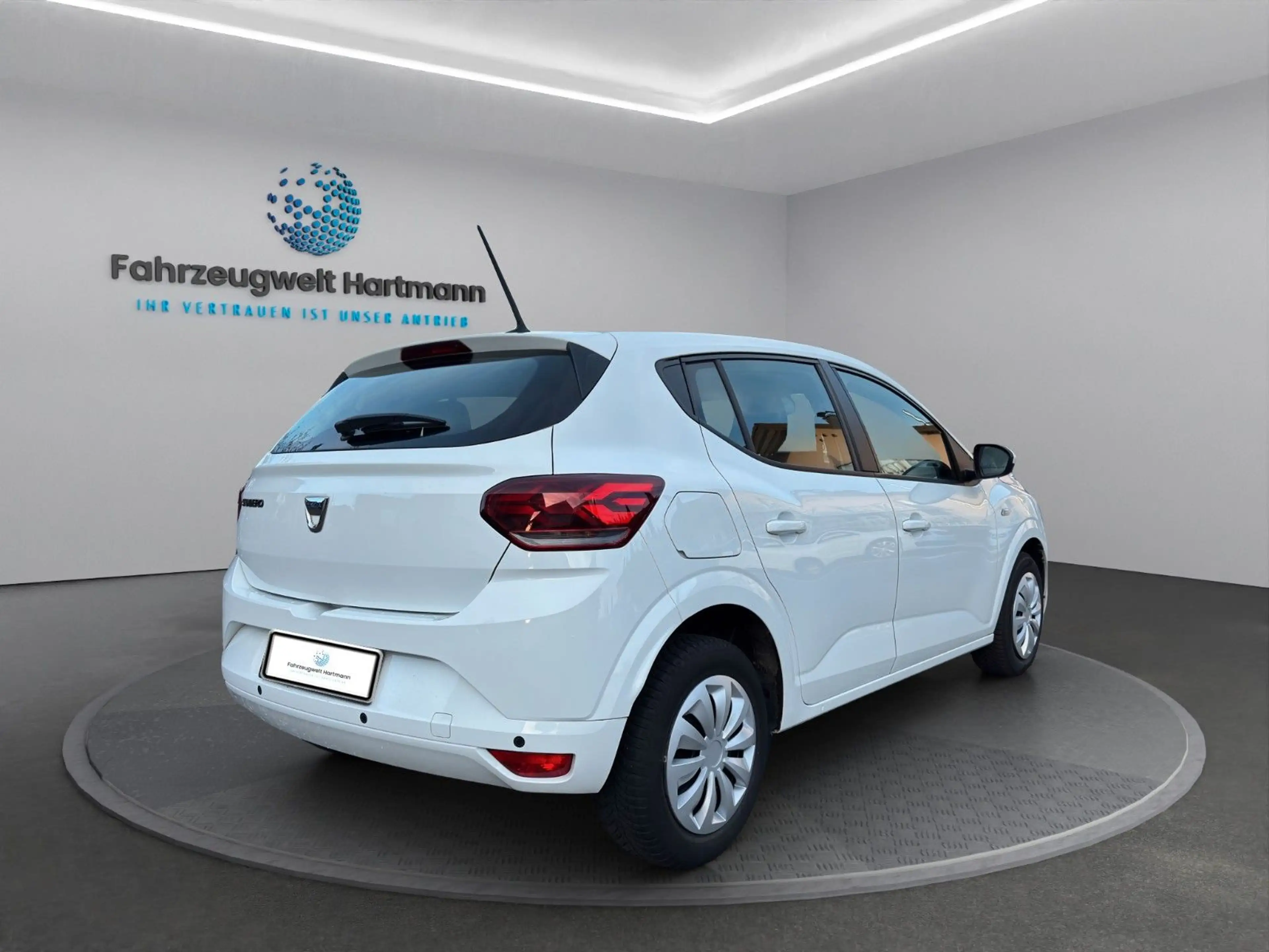 Dacia Sandero *1.Hand*Service NEU*90PS*Scheckheft* — photo 5