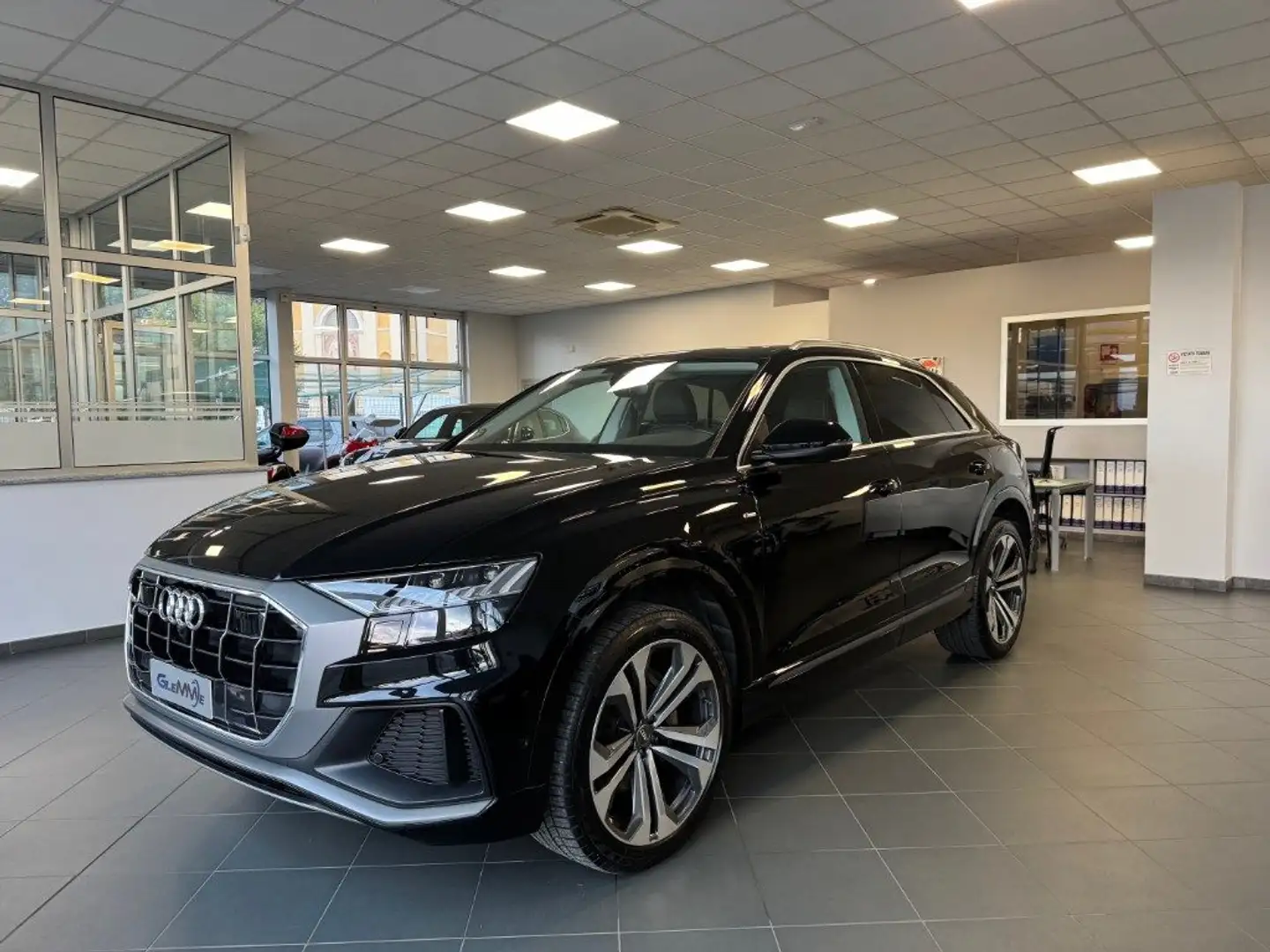 Audi Q8 50 TDI 286 CV quattro tiptronic S-Line Noir - 2