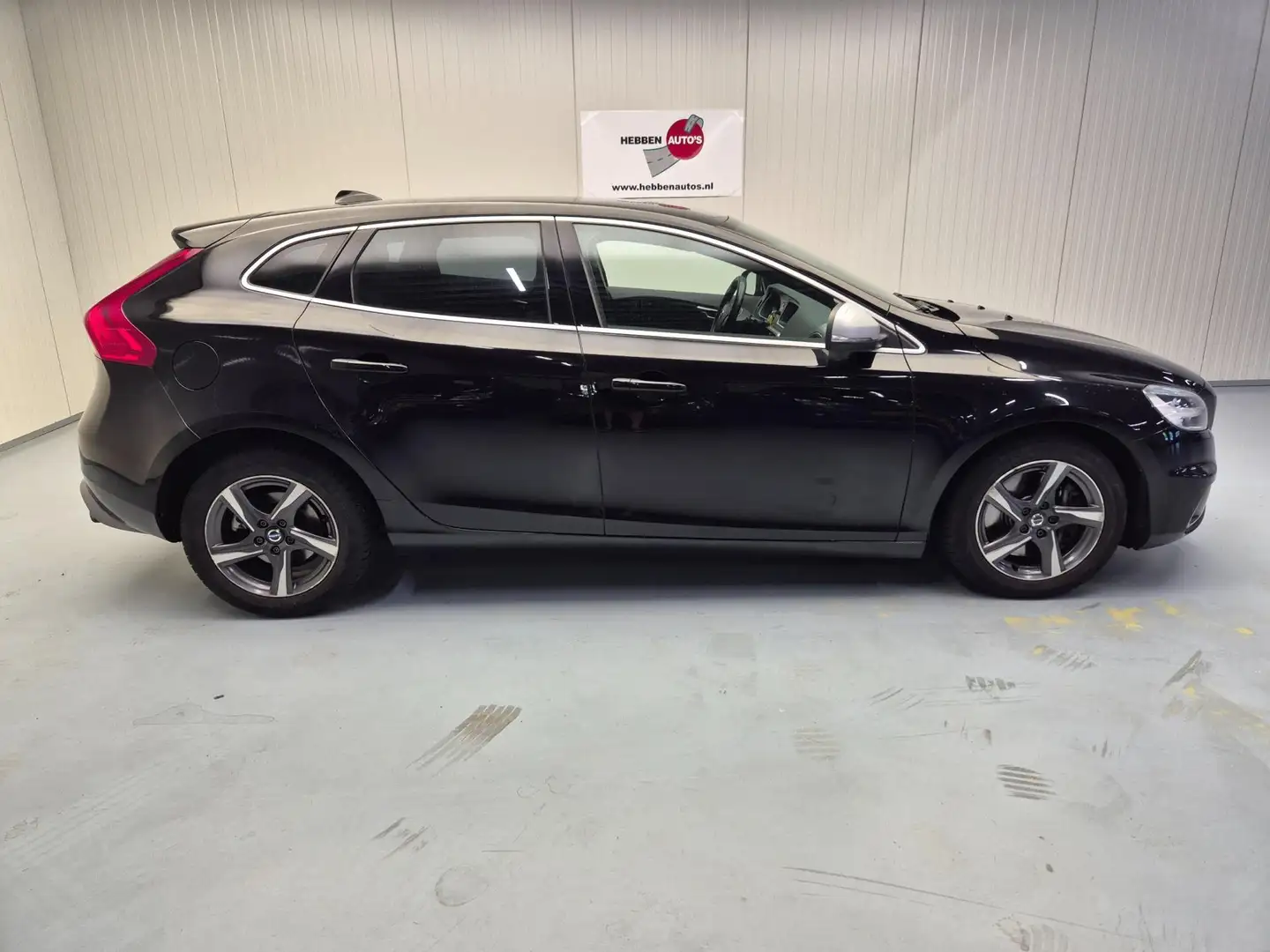 Volvo V40 2.0 D3 Business Sport 150 Pk Navi ecc Cruise Contr Nero - 2
