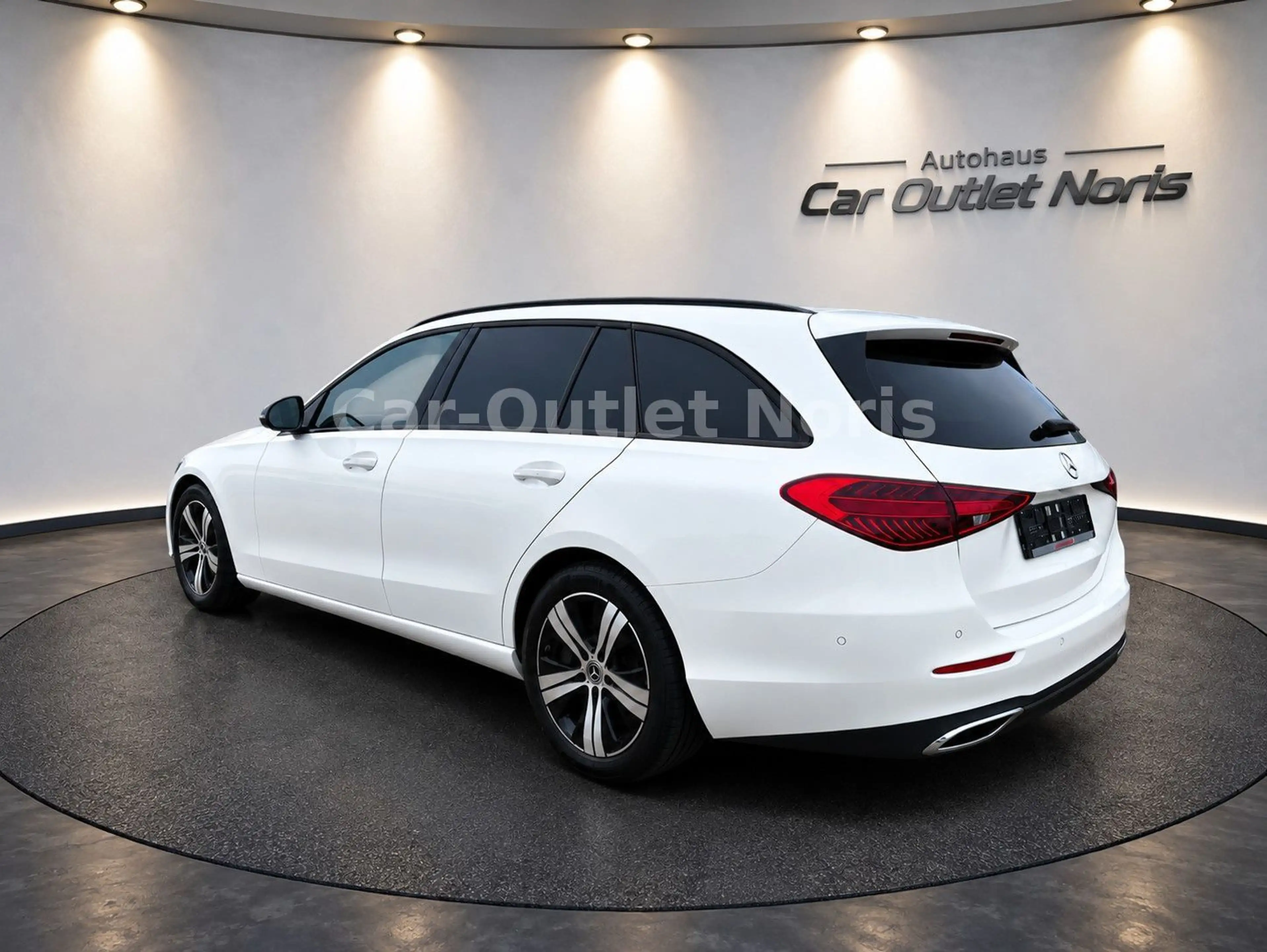 Mercedes-Benz C 220 d 4MATIC T Autom. — photo 4