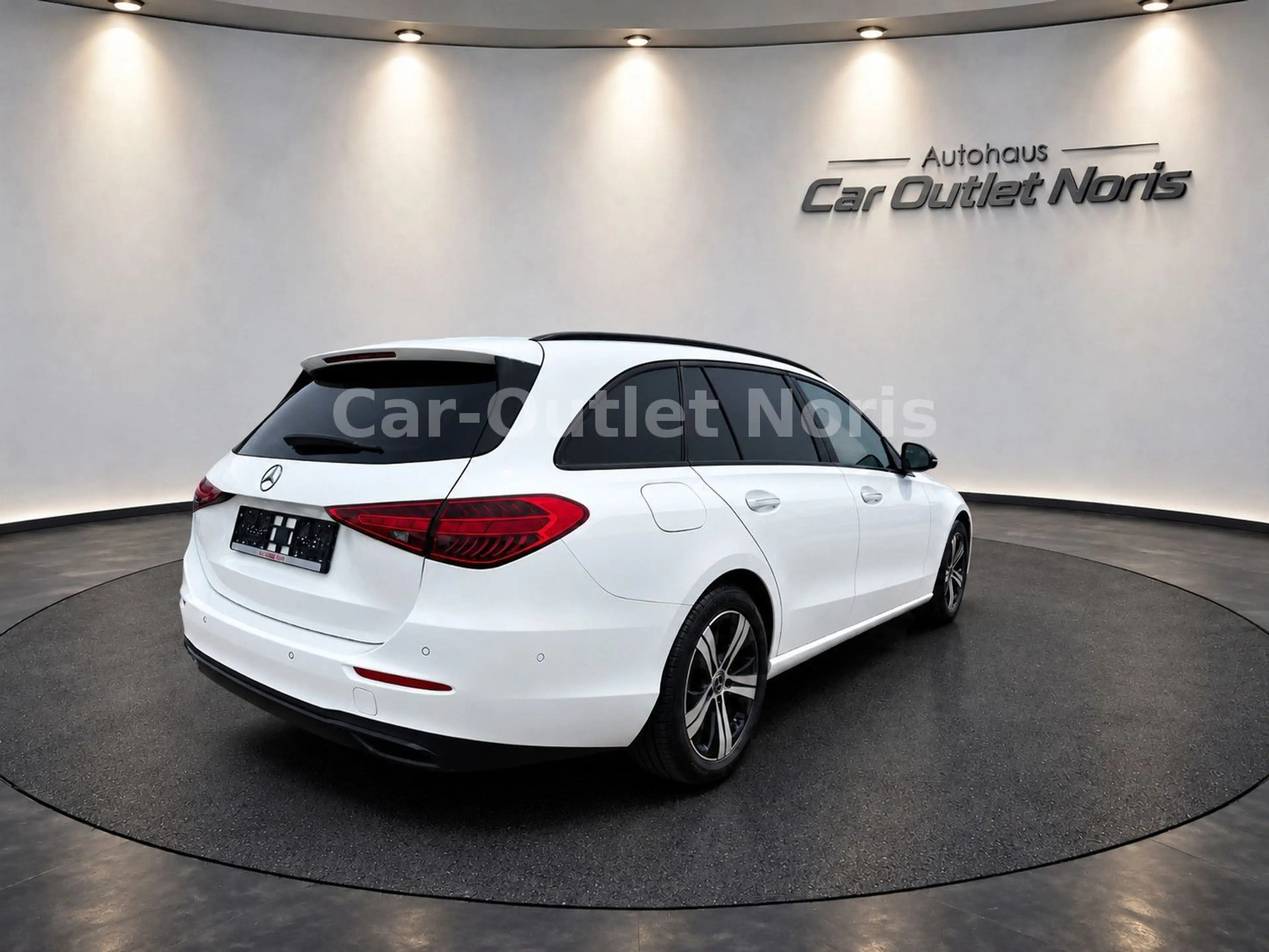 Mercedes-Benz C 220 d 4MATIC T Autom. — photo 3