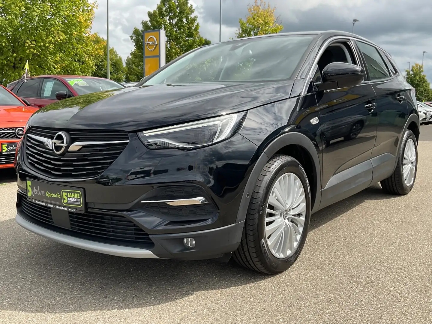 Opel Grandland 1.6 Turbo INNOVATION AHK+LED+Navi+SHZ Zwart - 2