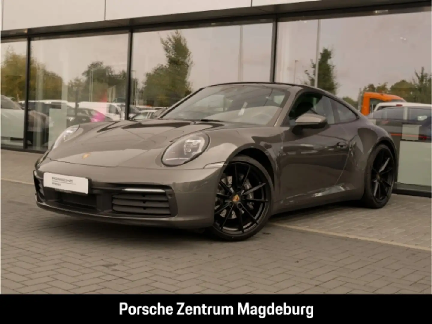 Porsche 992 (911) Carrera*BOSE*SPORTABG*SHZ*90l TANK* Grau - 1