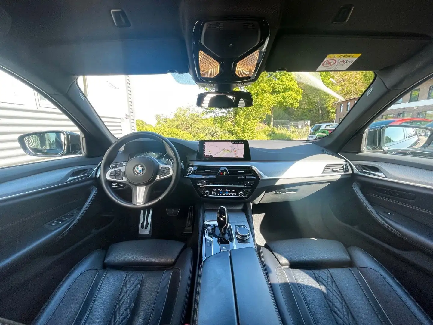 BMW 540 d xDrive SAG M SPORT HUD KOMFORTSITZE  DDC Schwarz - 2