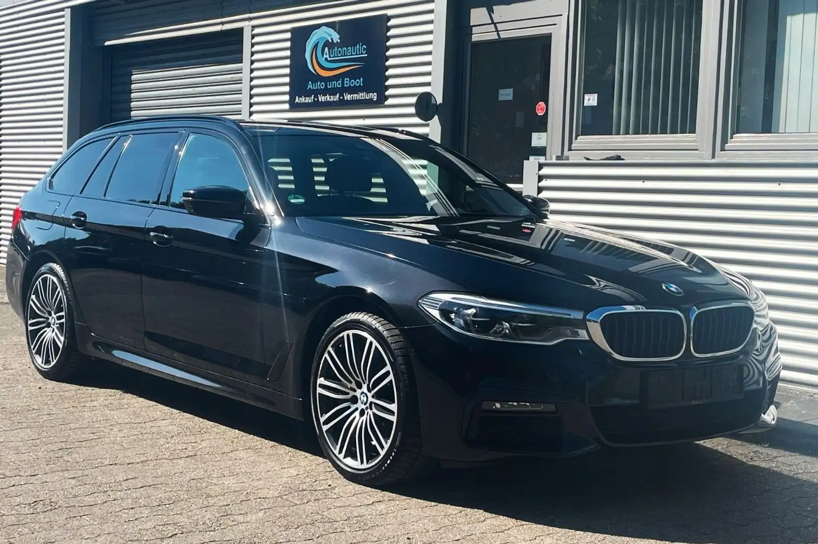 BMW 540 d xDrive SAG M SPORT HUD KOMFORTSITZE  DDC Schwarz - 1