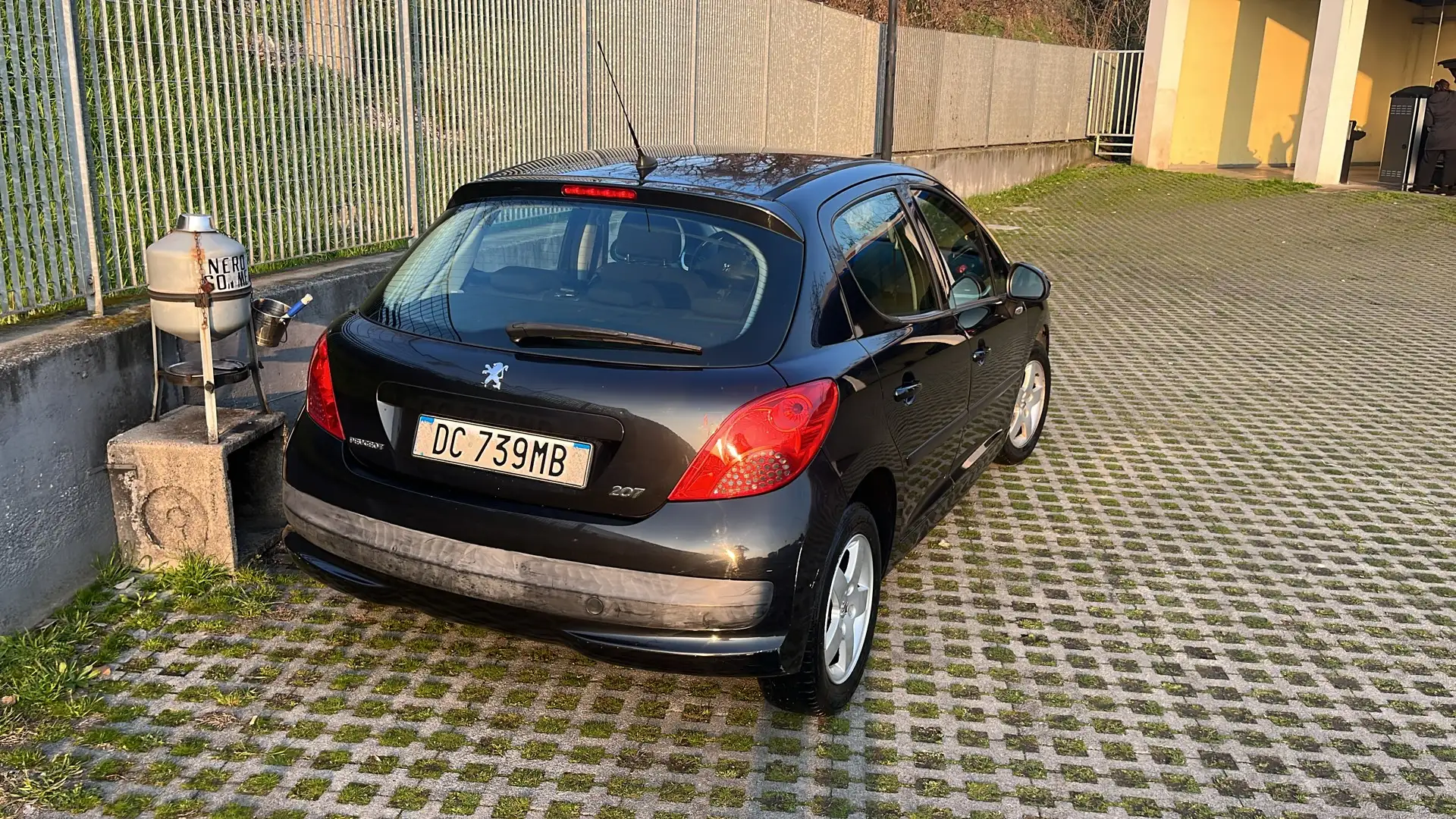 Peugeot 207 5p 1.4 16v XT - 2