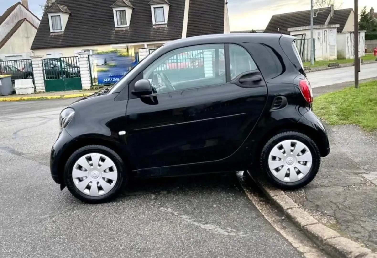 smart forTwo 1.0 T 60 PURE Noir - 2