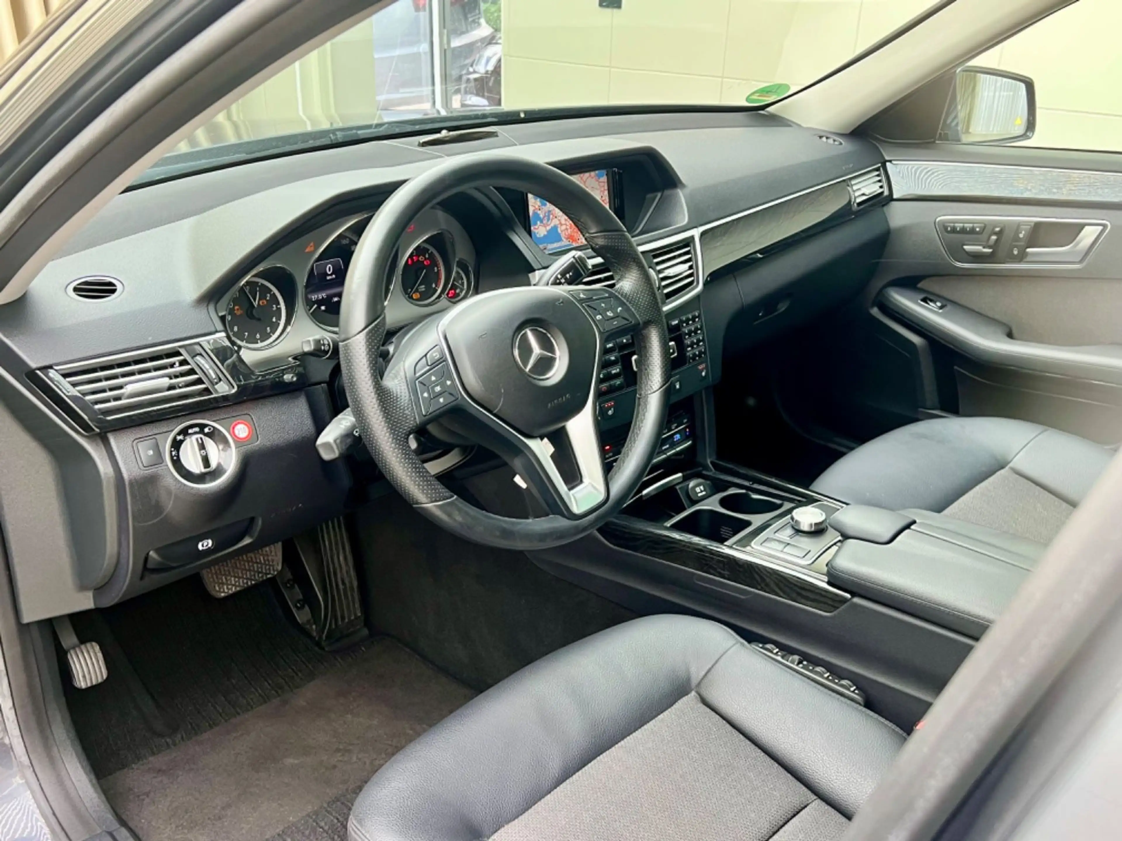 Mercedes-Benz E 350 E350 BlueTec Avantgarde*GSD/Standhz./Leder/Totw* — photo 8