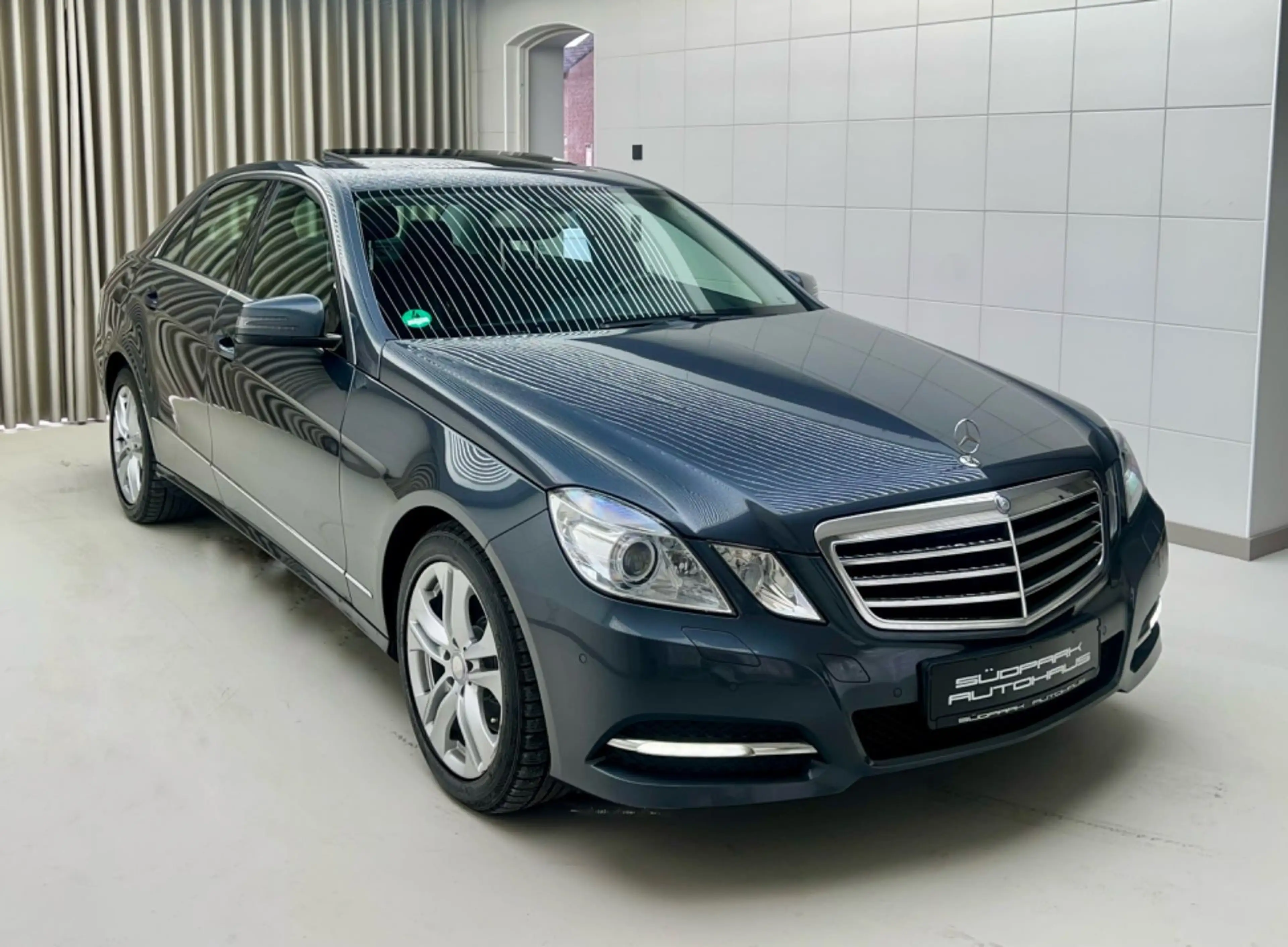 Mercedes-Benz E 350 E350 BlueTec Avantgarde*GSD/Standhz./Leder/Totw* — photo 3