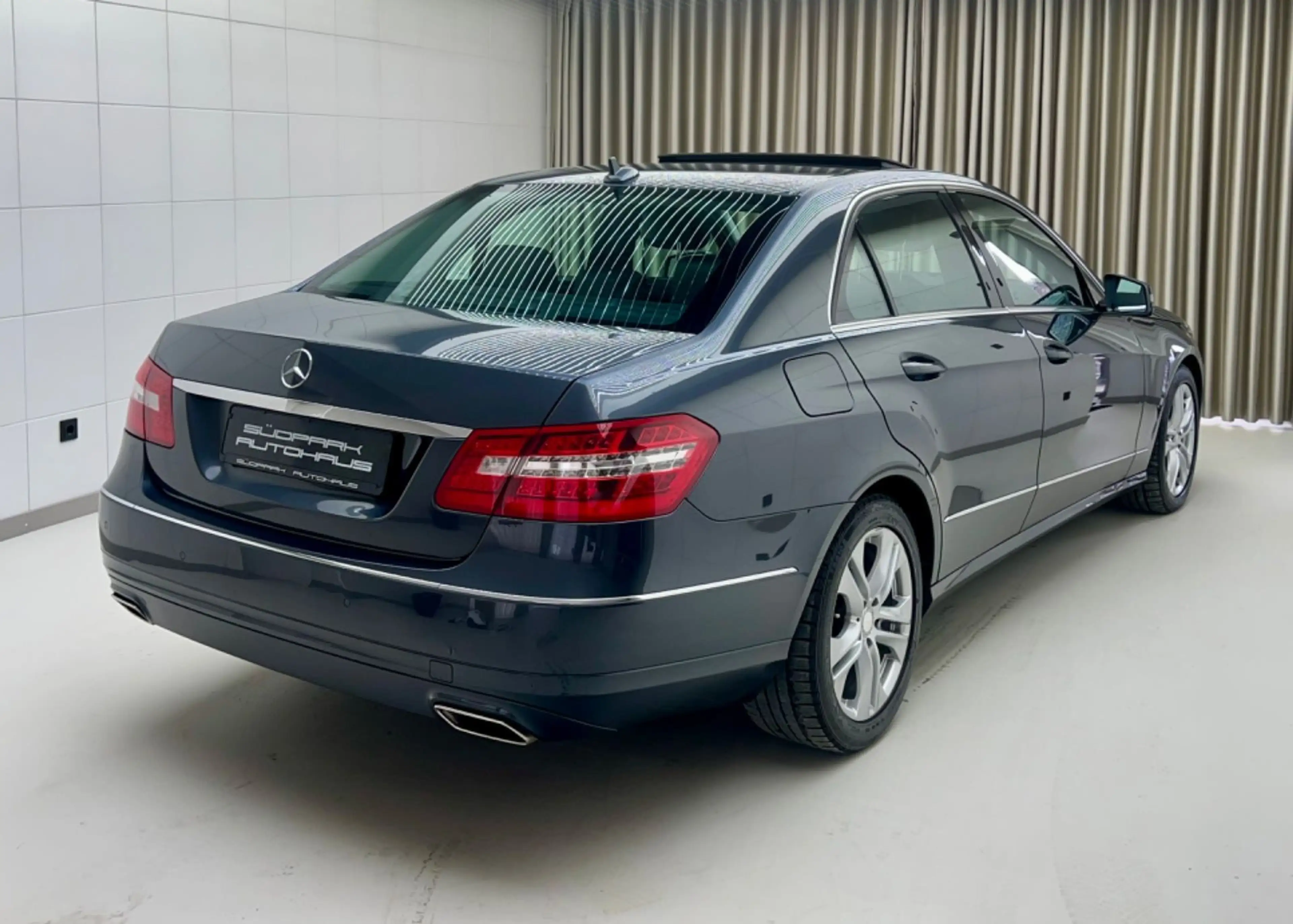Mercedes-Benz E 350 E350 BlueTec Avantgarde*GSD/Standhz./Leder/Totw* — photo 4