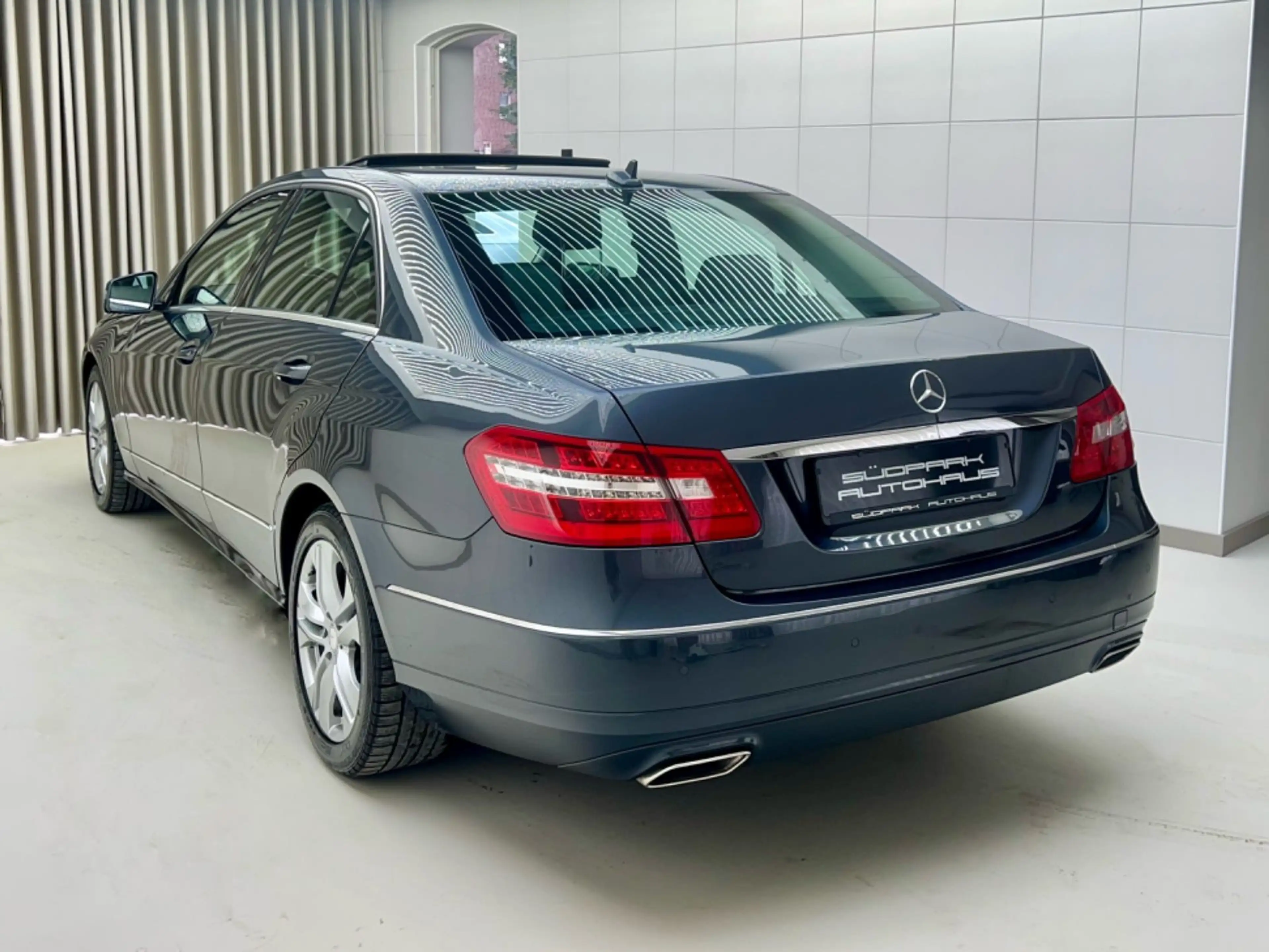Mercedes-Benz E 350 E350 BlueTec Avantgarde*GSD/Standhz./Leder/Totw* — photo 6