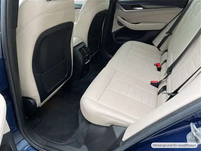 BMW X3 view 11