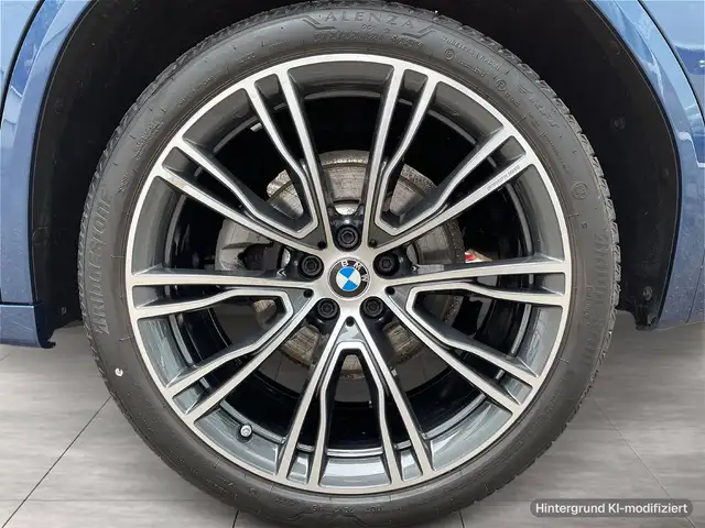 BMW X3 view 6
