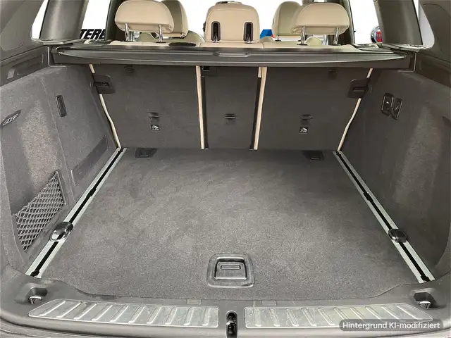 BMW X3 view 12