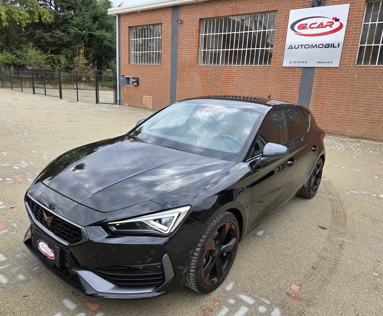 CUPRA Leon 1.5 hybrid eTSI 150cv dsg Schwarz - 1