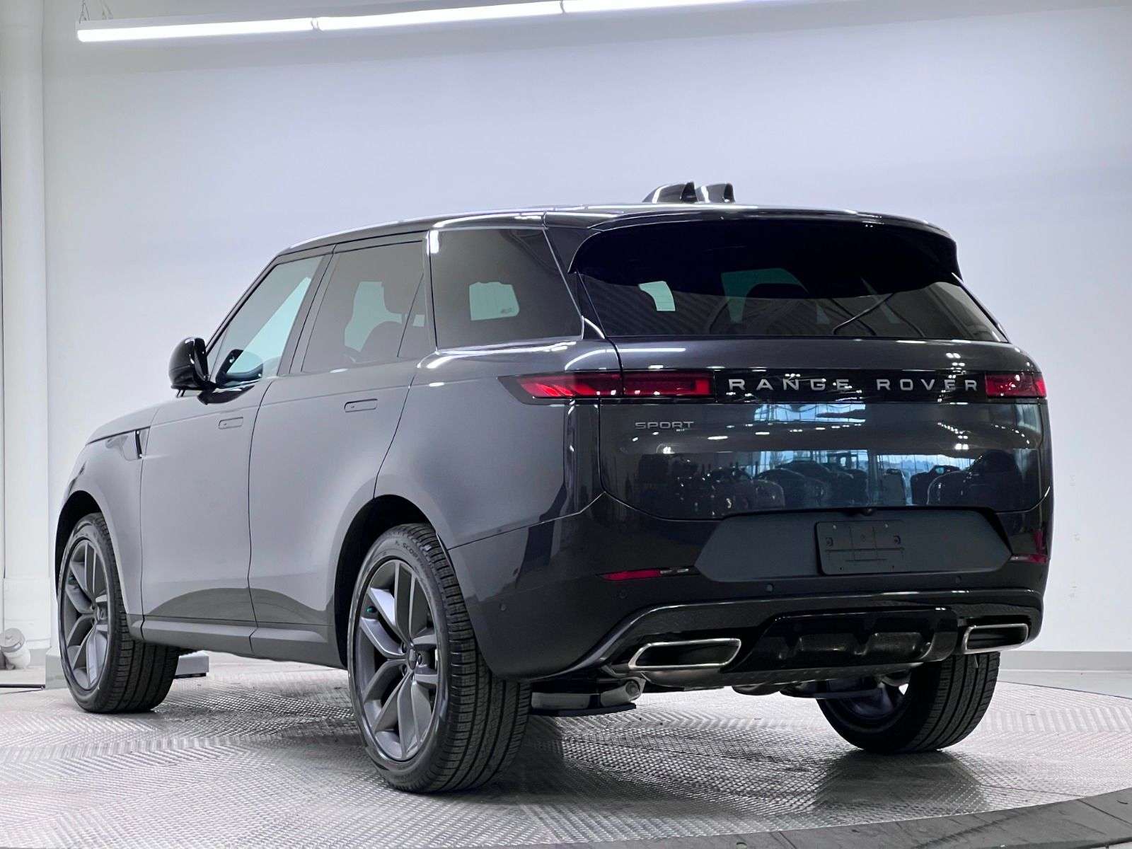 2026 Land Rover Range Rover Sport P360 S | LEASE FROM $999 PER MONTH alt 3