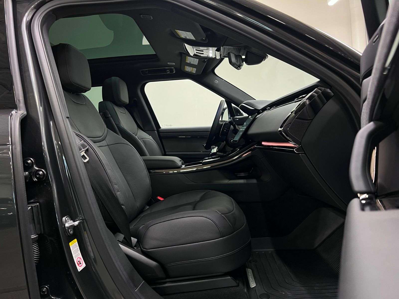 2026 Land Rover Range Rover Sport P360 S | LEASE FROM $999 PER MONTH alt 5