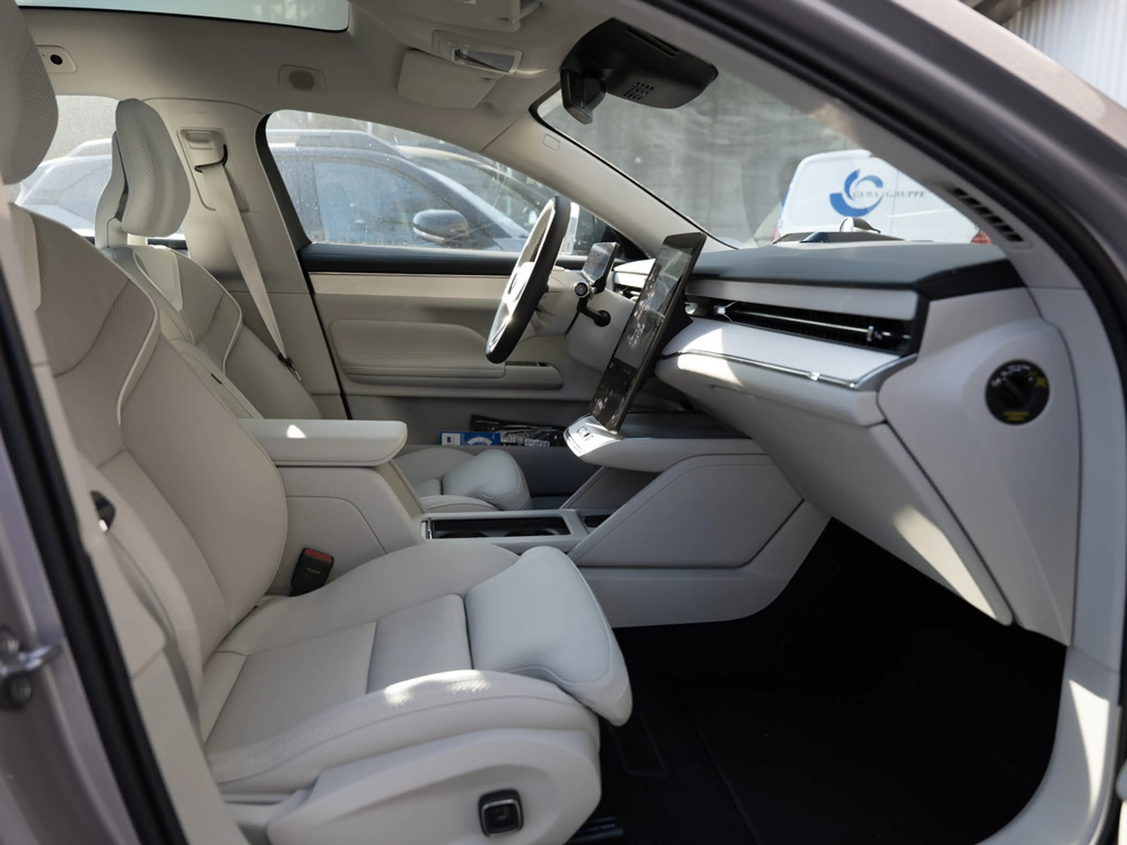 Volvo ES90 Single Motor Extended Range Ultra 360° — photo 5