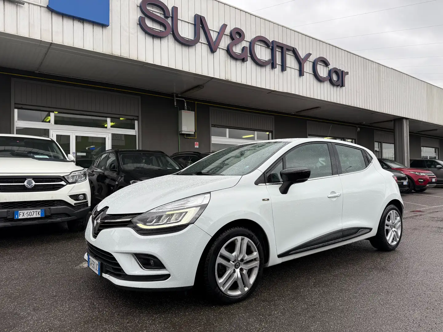 Renault Clio Clio 1.5 dci Moschino / NEOPATENTATI Bianco - 1