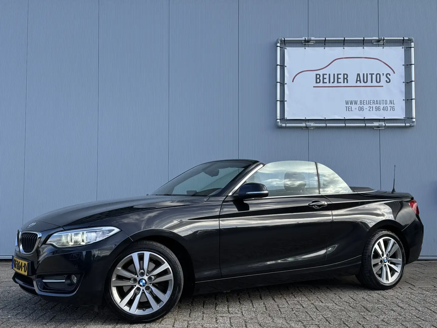 BMW 220 2-serie Cabrio 220i Automaat/Trekhaak/Dealer/1e ei Zwart - 1