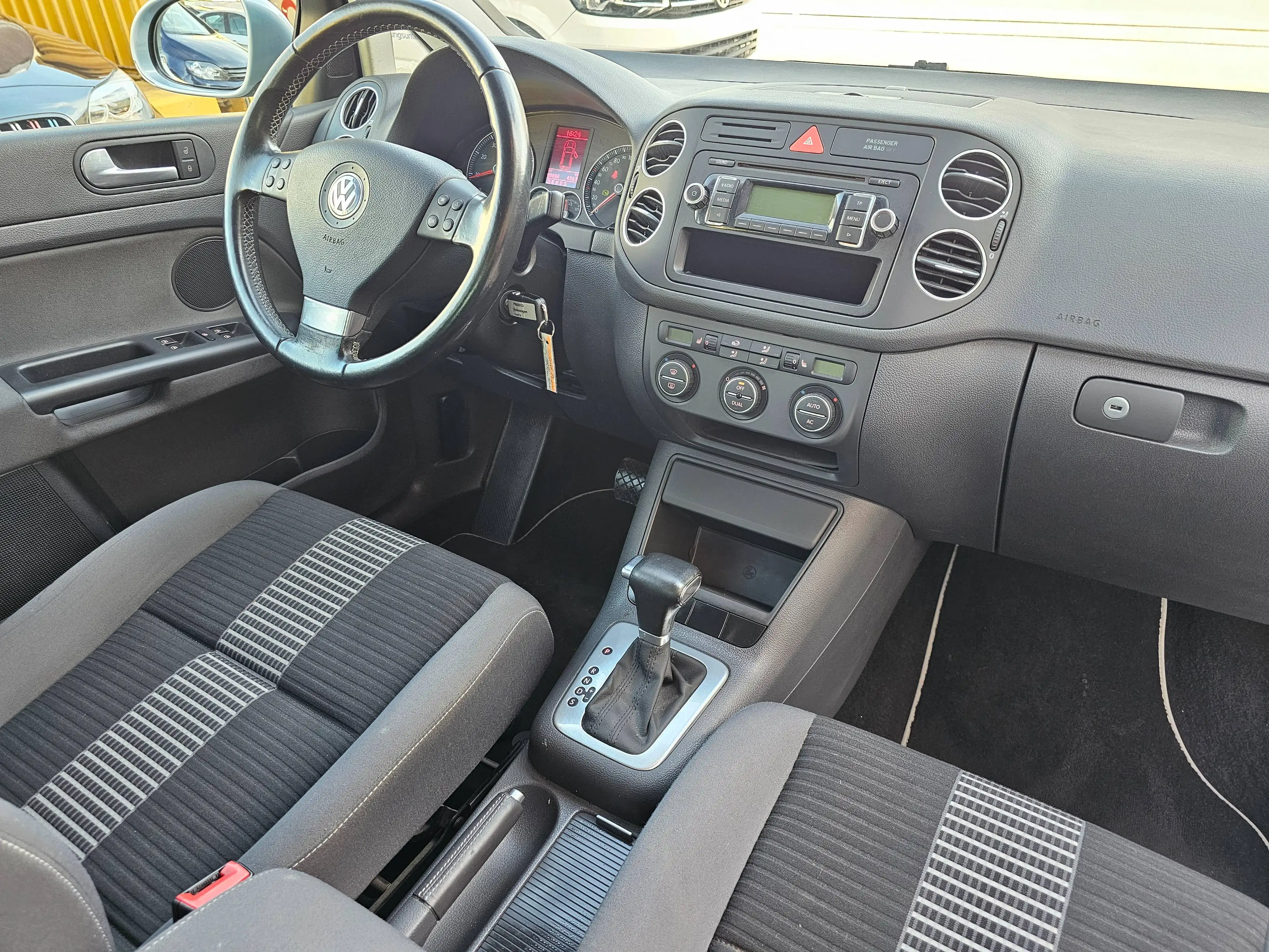 Volkswagen Golf Plus 1.6 United Automatik 1-Hand — photo 15
