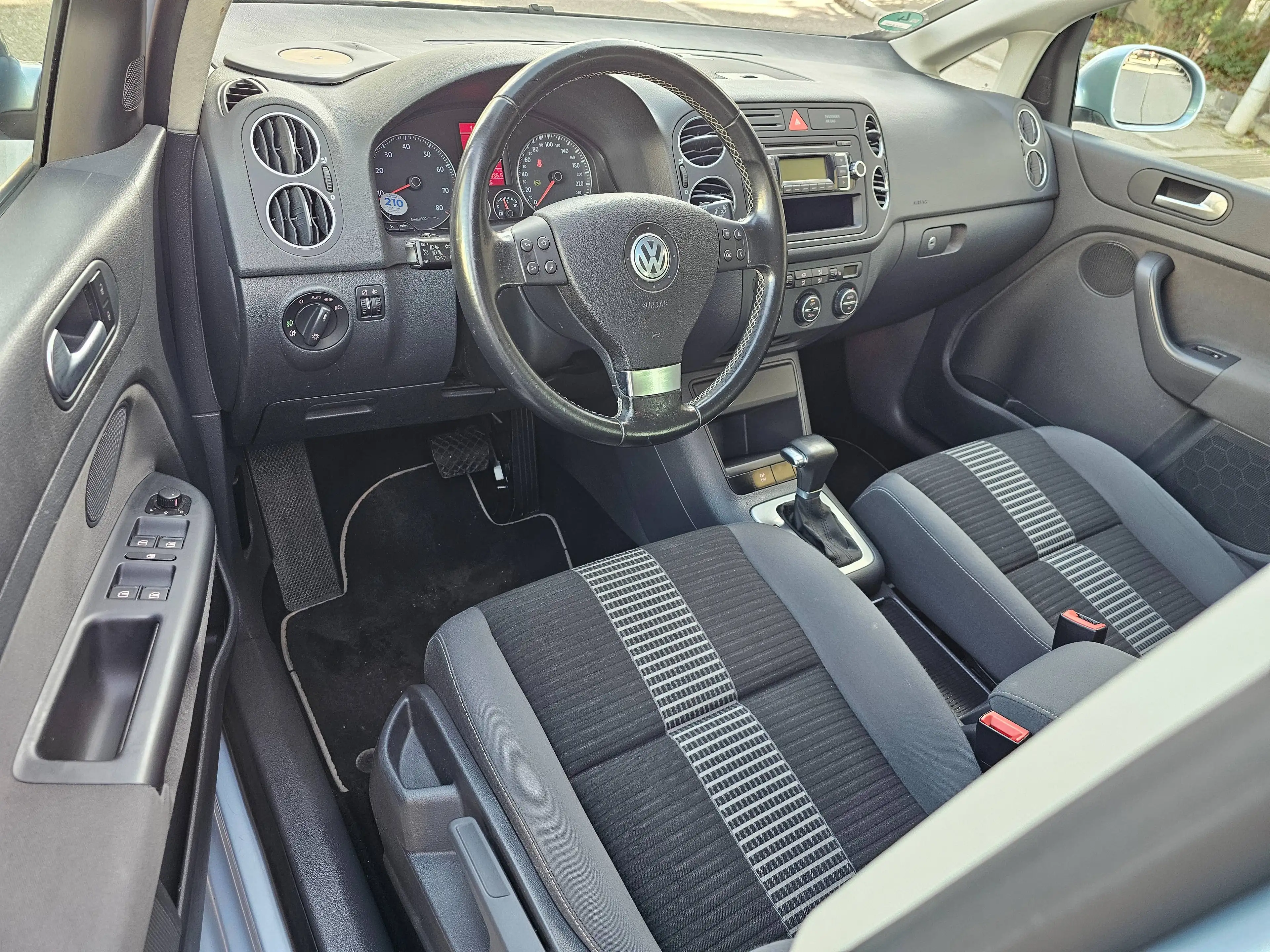 Volkswagen Golf Plus 1.6 United Automatik 1-Hand — photo 9