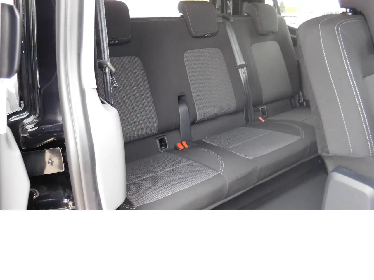 Volkswagen T7 Transporter Elektro 9 Sitze Navi Klima, миниатюра 7