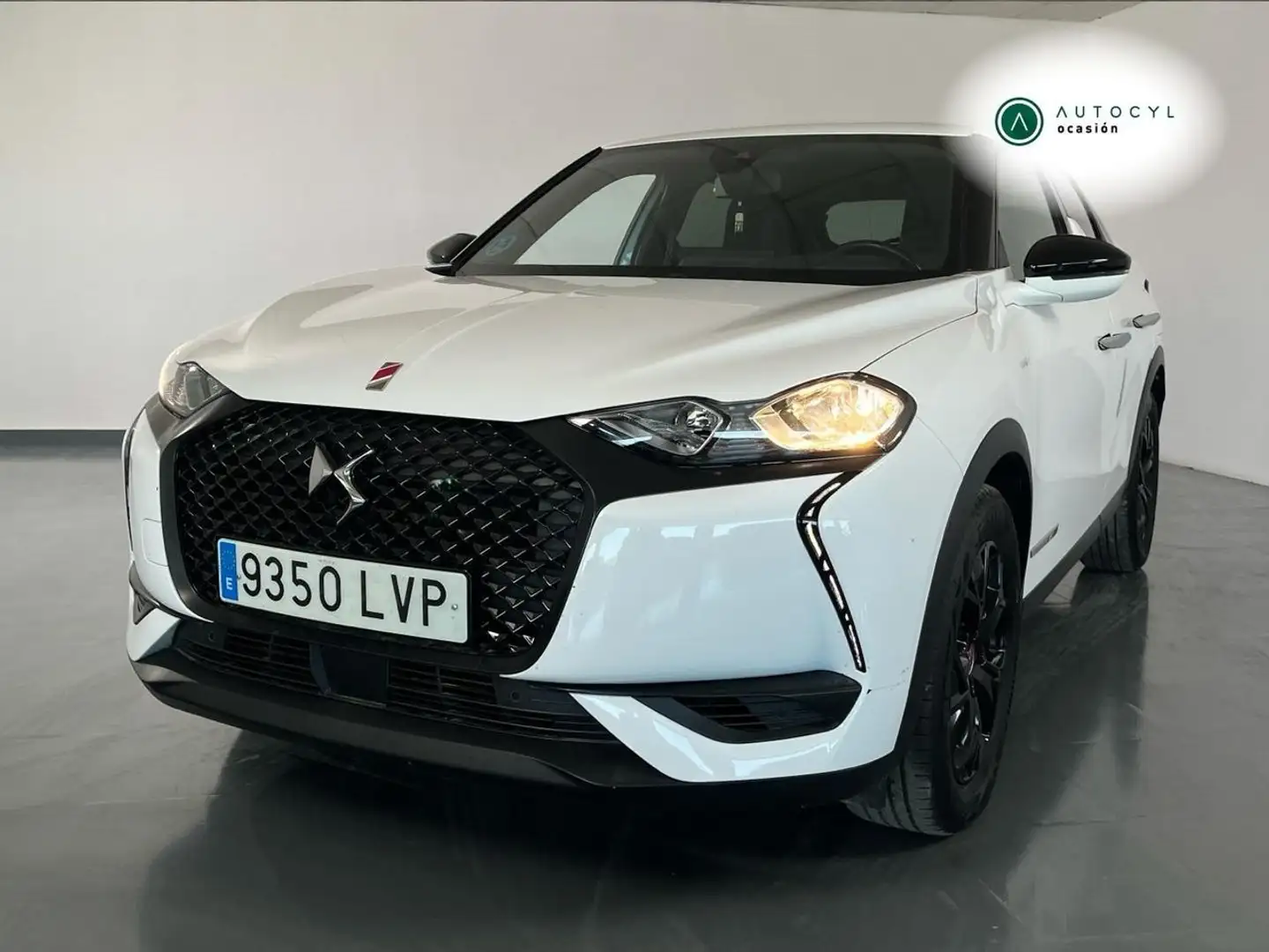DS Automobiles DS 3 PureTech 73 kW Manual PERFORMANCE LINE Білий - 2