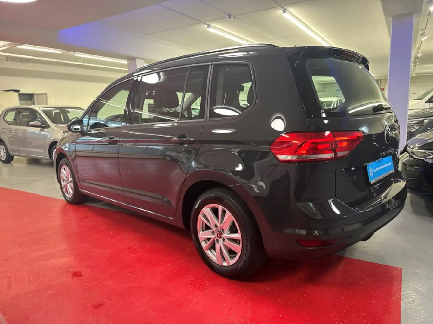 Volkswagen Touran Comfortline 2.0 TDI AHK Navi ACC Klima Sitzheizung Grau - 2