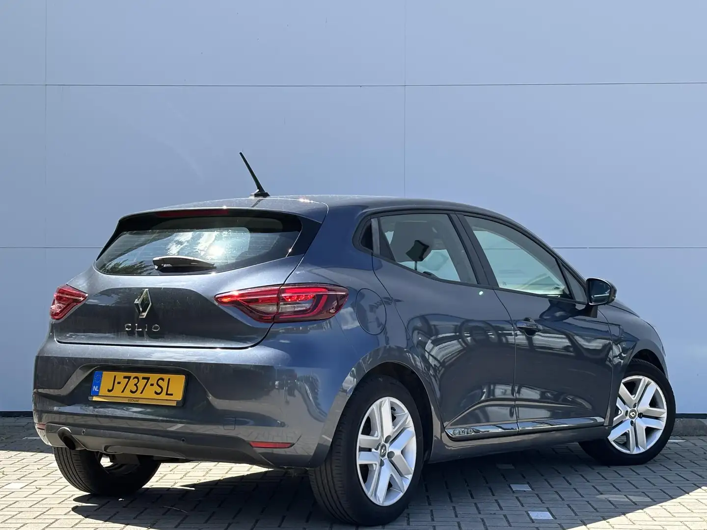 Renault Clio 1.0 TCe Bi-Fuel Zen Grijs - 2