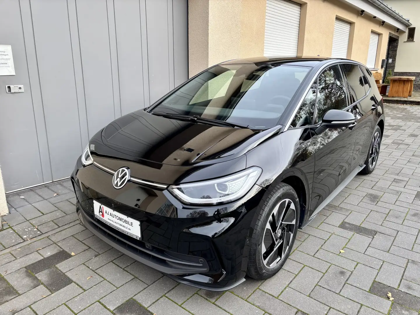 Volkswagen ID.3 ID.3 Pro 150 kW schwarz/weiss/silber Lager Noir - 2