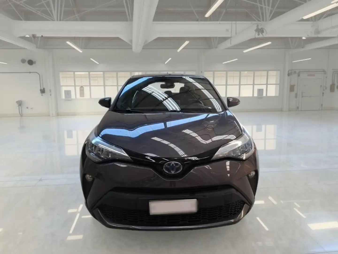 Toyota C-HR 1.8H 98CV E-CVT Business - 2